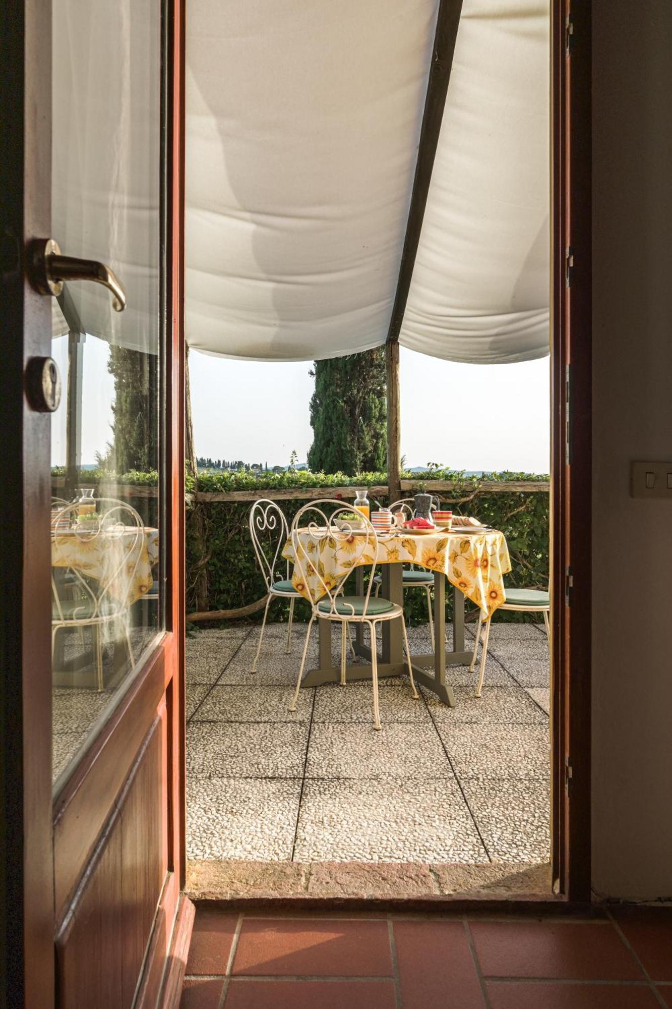 Agriturismo La Ca'Solare Palaia Esterno foto