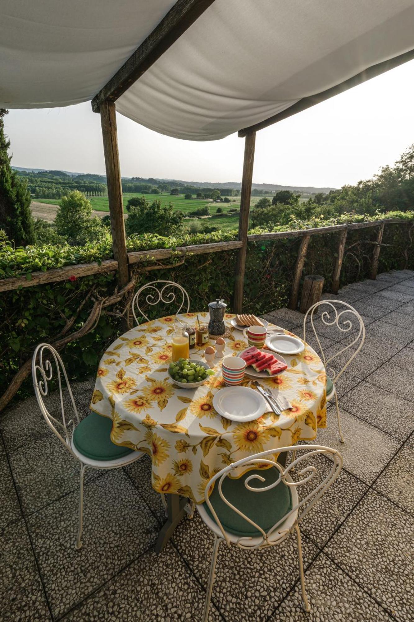 Agriturismo La Ca'Solare Palaia Esterno foto