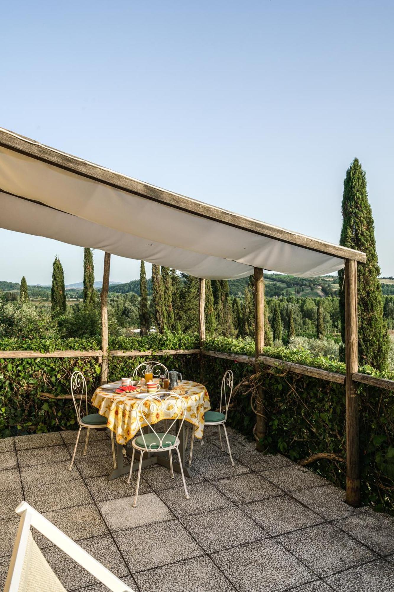 Agriturismo La Ca'Solare Palaia Esterno foto