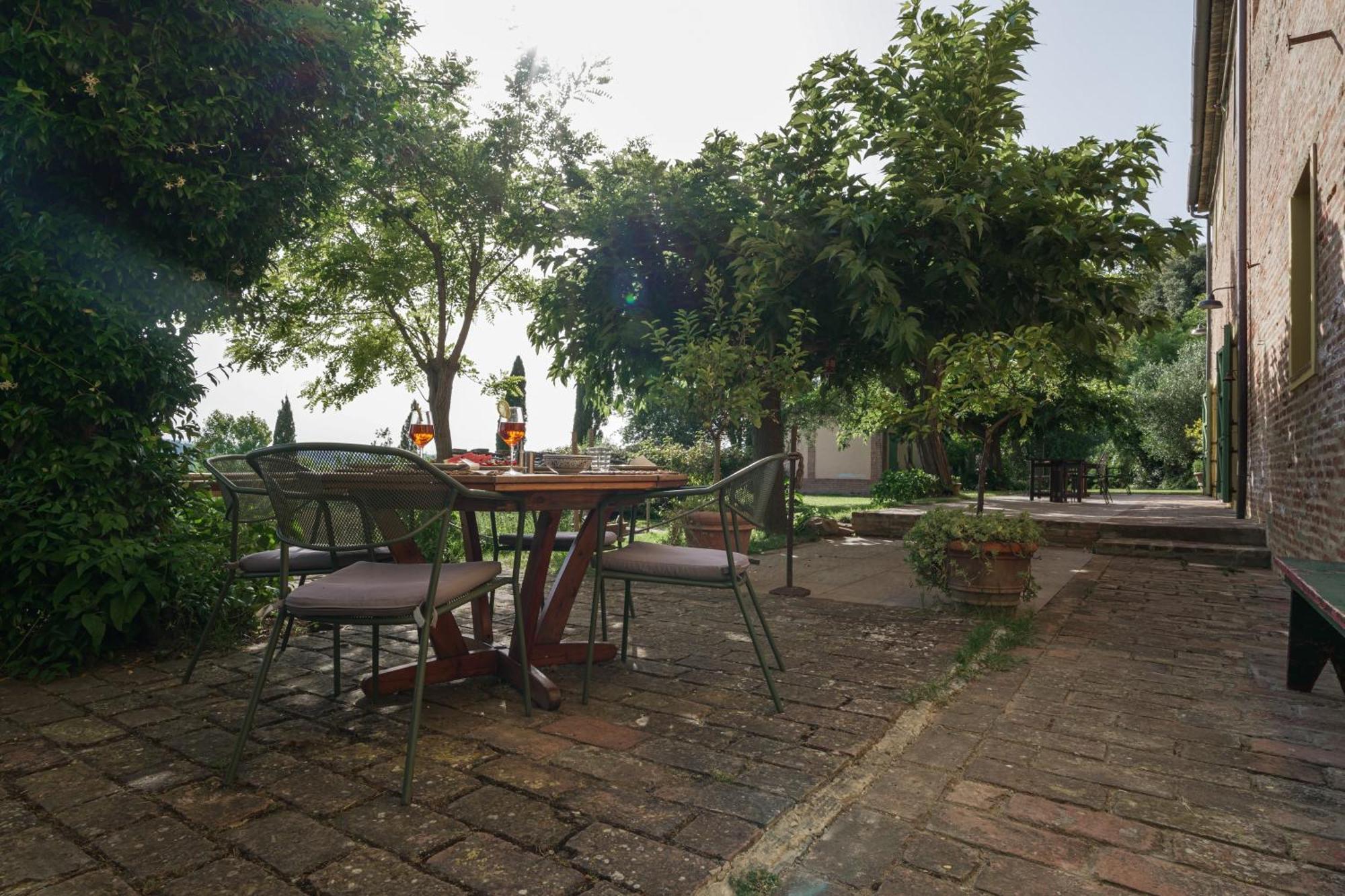 Agriturismo La Ca'Solare Palaia Esterno foto