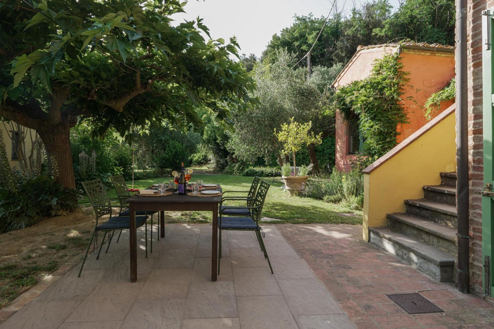 Agriturismo La Ca'Solare Palaia Esterno foto